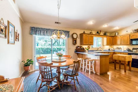 878 Fountain Cir, Redding, CA 96003 photo 9