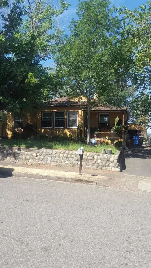 1630 Fig, Redding, CA 96001 photo 1