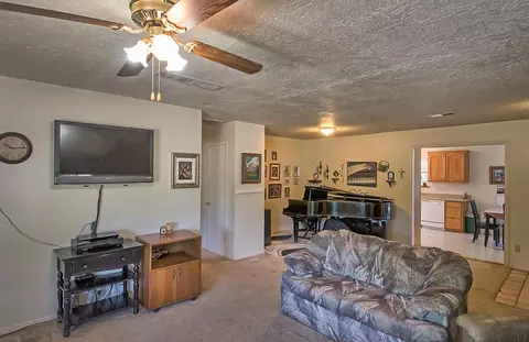 6900 Weeks Rd, Redding, CA 96002 photo 6