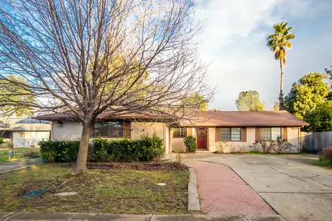 1817 Cameo Ct, Redding, CA 96002 photo 2