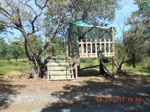13356 Hidden Oaks Trl, Redding, CA 96003 photo 2