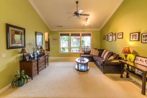 4640 Yellowstone Dr, Redding, CA 96002 photo 10