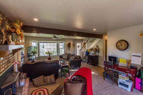 7250 Placer Rd, Redding, CA 96001 photo 2