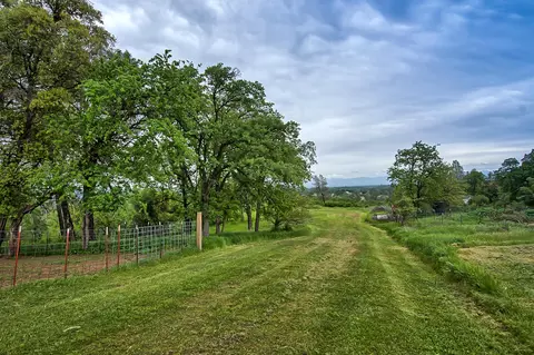 21650 Kathy Ln, Redding, CA 96003 photo 8