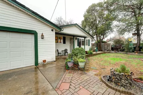 6700 Reflection St, Redding, CA 96001 photo 1