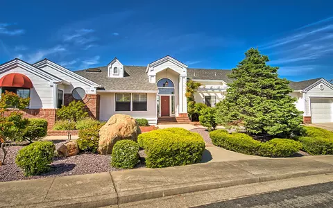 3559 Stone Ridge Pl, Redding, CA 96001 photo 2