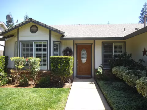 3293 Leonard St, Redding, CA 96002 photo 1