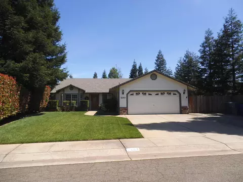 3293 Leonard St, Redding, CA 96002 photo 2