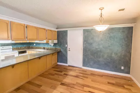 1845 Del Mar Ave, Redding, CA 96003 photo 7