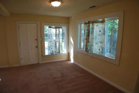 2091 East St, Redding, CA 96001 photo 5