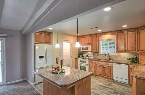 4149 Villa Dr, Redding, CA 96001 photo 5