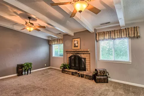 4149 Villa Dr, Redding, CA 96001 photo 4