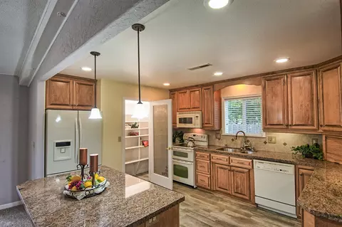 4149 Villa Dr, Redding, CA 96001 photo 8