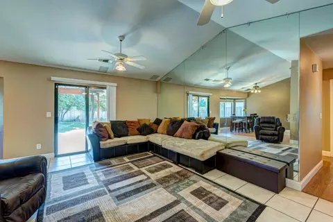 11313 Menlo Way, Redding, CA 96003 photo 4