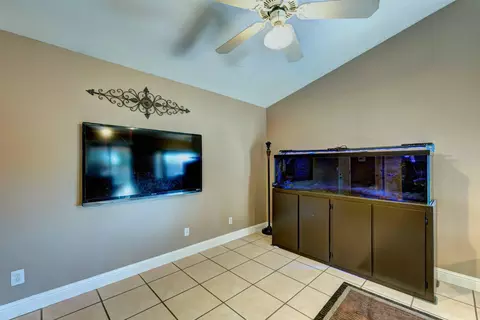 11313 Menlo Way, Redding, CA 96003 photo 5