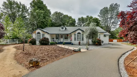 20545 Chipeta Way, Redding, CA 96003 photo 2
