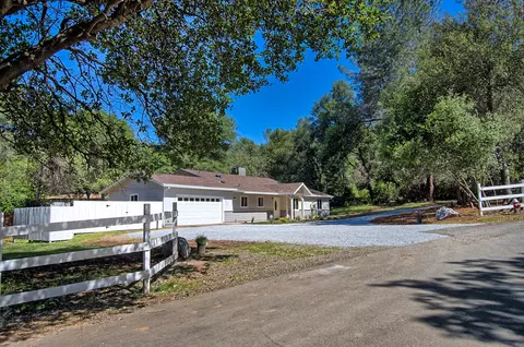 3012 Ryan Ln, Redding, CA 96003 photo 4
