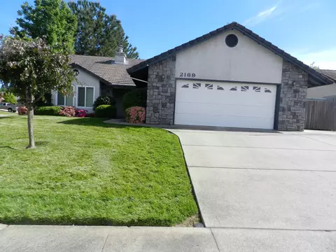2169 Sophy Pl, Redding, CA 96003 photo 2