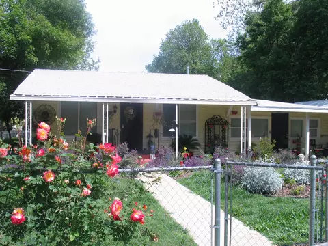 2430 Sacramento Dr, Redding, CA 96001 photo 1