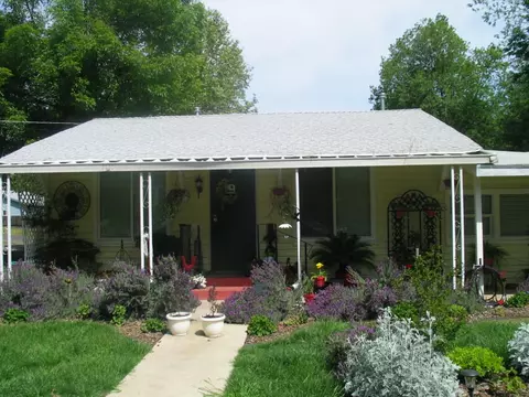 2430 Sacramento Dr, Redding, CA 96001 photo 5