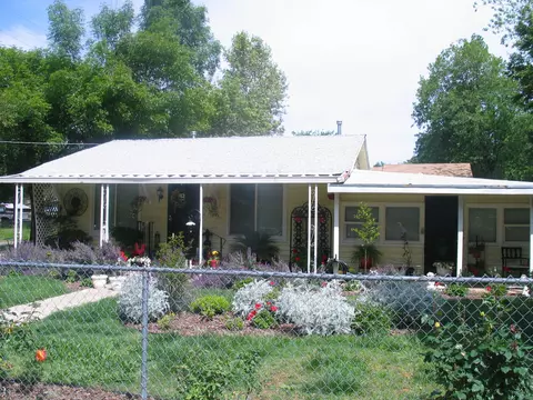 2430 Sacramento Dr, Redding, CA 96001 photo 3
