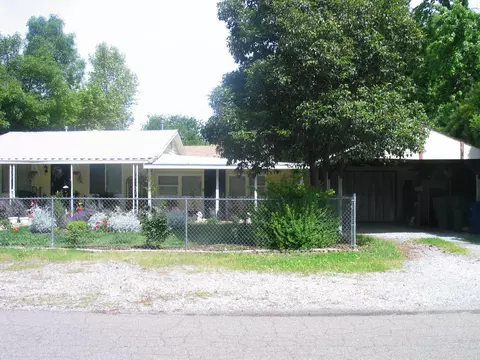 2430 Sacramento Dr, Redding, CA 96001 photo 9