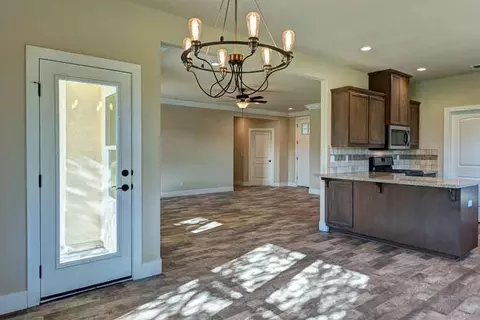 1857 Henry Ave, Redding, CA 96001 photo 4