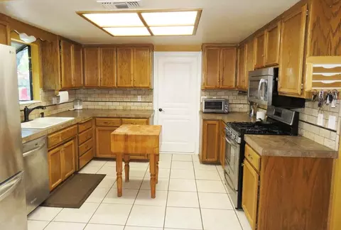 1899 Kildare Dr, Redding, CA 96001 photo 8