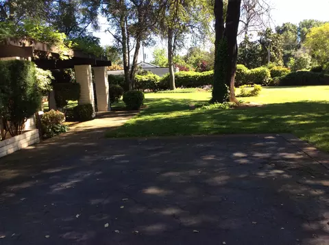 4935 Saratoga Dr, Redding, CA 96002 photo 5
