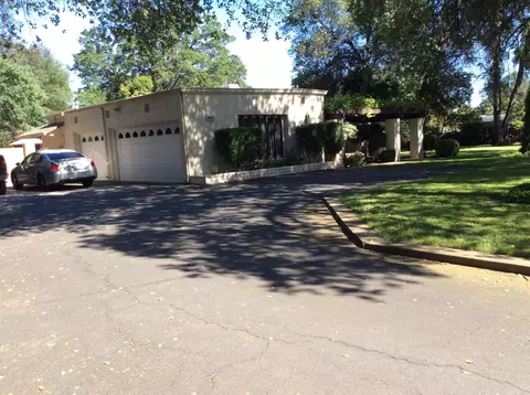 4935 Saratoga Dr, Redding, CA 96002 photo 9