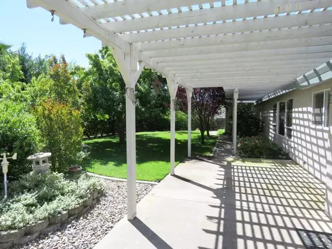 19308 Lexington Ln, Redding, CA 96003 photo 5