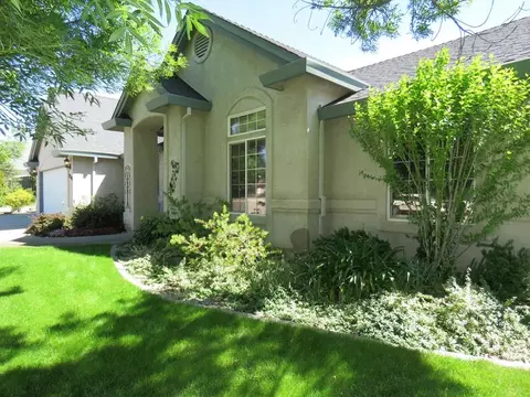 19308 Lexington Ln, Redding, CA 96003 photo 1