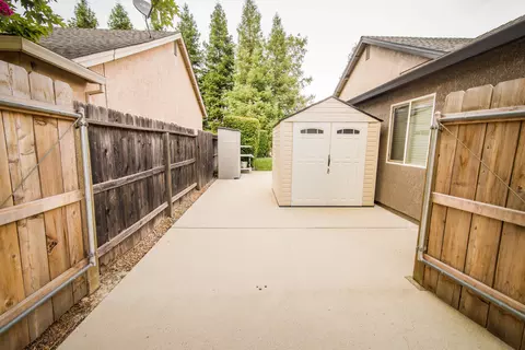 3140 Copper Creek Dr, Redding, CA 96002 photo 3