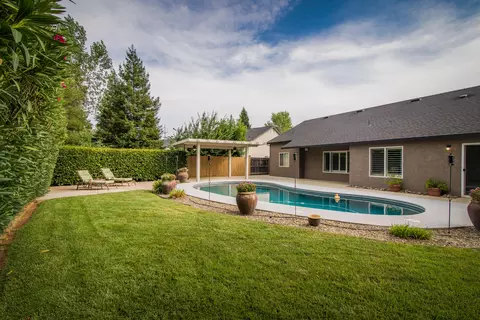 3140 Copper Creek Dr, Redding, CA 96002 photo 9