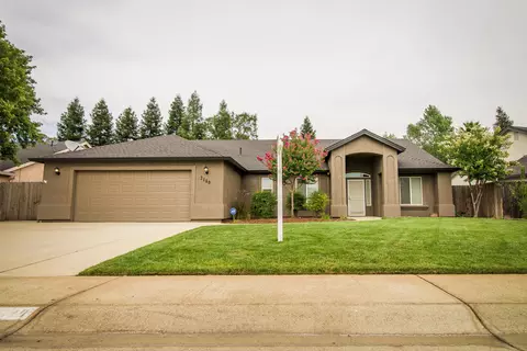 3140 Copper Creek Dr, Redding, CA 96002 photo 1