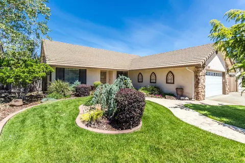 2150 Sageway Dr, Redding, CA 96003 photo 1