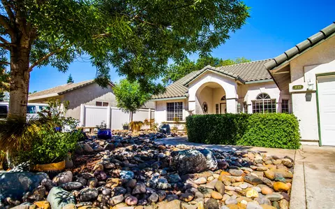 3722 Eagle, Redding, CA 96002 photo 3