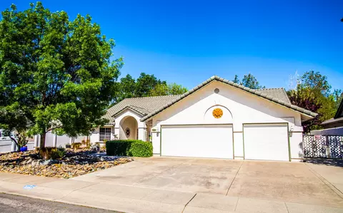 3722 Eagle, Redding, CA 96002 photo 2