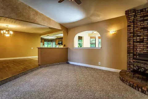 7027 Tucker Ln, Redding, CA 96002 photo 11