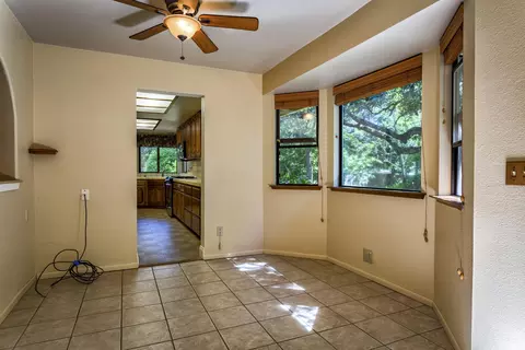 7027 Tucker Ln, Redding, CA 96002 photo 18