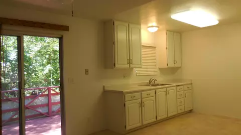 2688 Rosebud Ln, Redding, CA 96002 photo 4