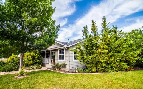 715 St Marks St, Redding, CA 96003 photo 13