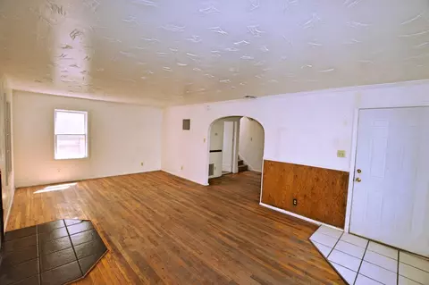 1027 Parkview Ave, Redding, CA 96001 photo 3
