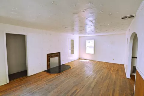 1027 Parkview Ave, Redding, CA 96001 photo 2