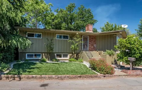 1430 Sonoma St, Redding, CA 96001 photo 2