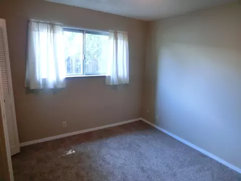 2403 Capella St, Redding, CA 96002 photo 7