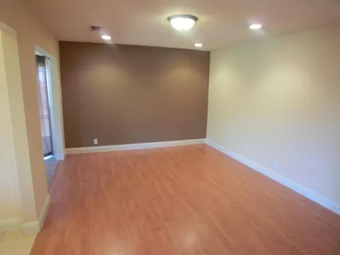 2403 Capella St, Redding, CA 96002 photo 4