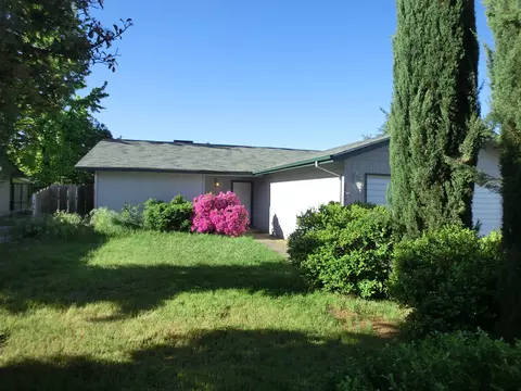 2403 Capella St, Redding, CA 96002 photo 1