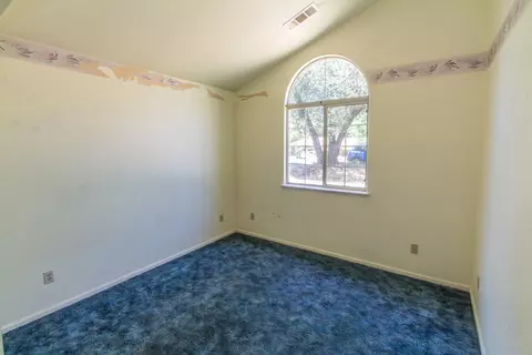 1925 Herbscenta Ln, Redding, CA 96003 photo 7