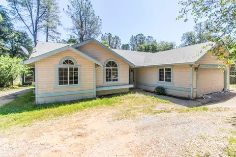 1925 Herbscenta Ln, Redding, CA 96003 photo 1